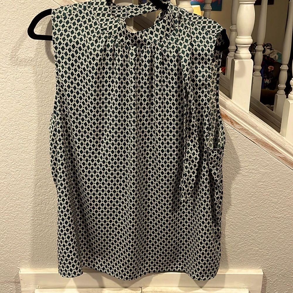 H&M size 18, Green and white